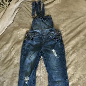 Distressed Overalls 🌚